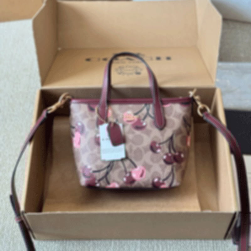 Geantă bucket din PVC, căptușeală PU, închidere cu șnur, formă orizontală pătrată, buzunar intern cu patch