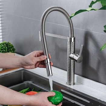 Meďový kuchynský mixér s vysúvacím otočným postrekovačom, keramický ventil s keramickým diskom, model CY005, vstupy G1/2, 3/8, 9/16, elektroplakovaný povrch