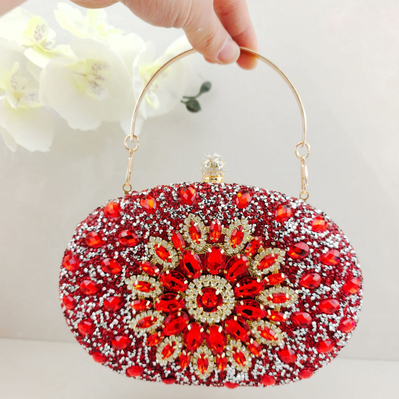 Estélyi crossbody táska fém lánccal, PU bőr, ovális alak, kapcsos záródás, telefon zseb