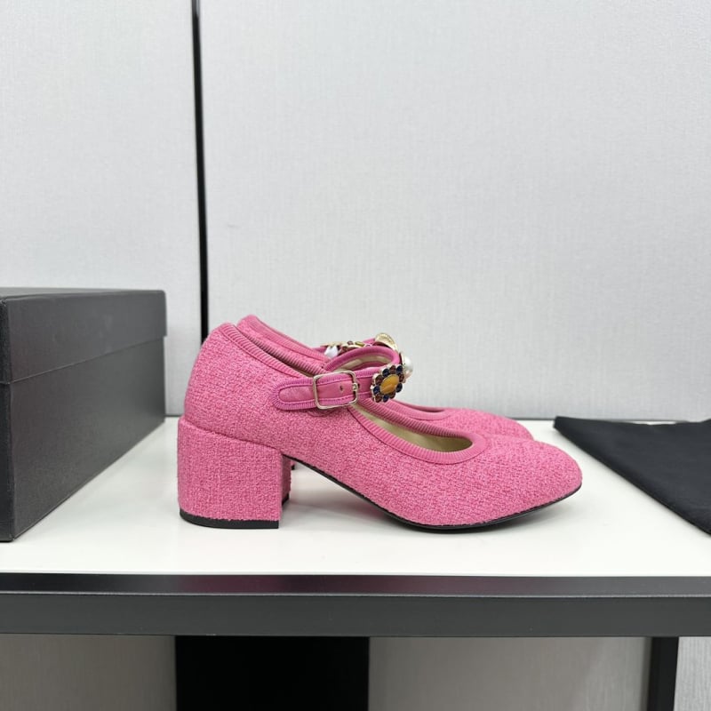 Cipele Mary Jane, okrugli vrh, srednja peta 3-5 cm, kopča, kožna potplata