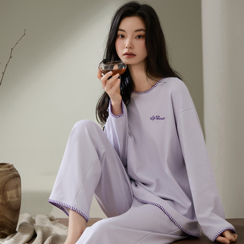 Σετ πιτζάμες από καθαρό βαμβάκι, μακριές μανίκια, στρογγυλή λαιμόκοψη, αντιβακτηριακό και αναπνεύσιμο, μεσαίου βάρους 181–200 g/m², κατάλληλο για άνοιξη και φθινόπωρο, για σπίτι και εξωτερικούς χώρους.