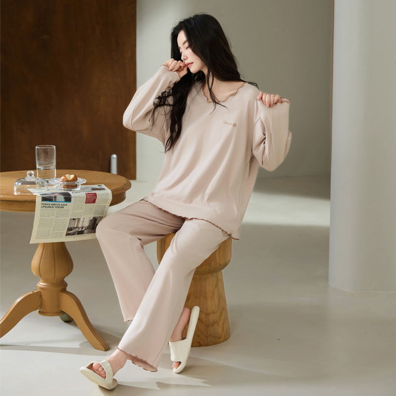 Σετ πιτζάμες από καθαρό βαμβάκι, μακριές μανίκια, στρογγυλή λαιμόκοψη, αντιβακτηριακό και αναπνεύσιμο, μεσαίου βάρους 181–200 g/m², κατάλληλο για άνοιξη και φθινόπωρο, για σπίτι και εξωτερικούς χώρους.