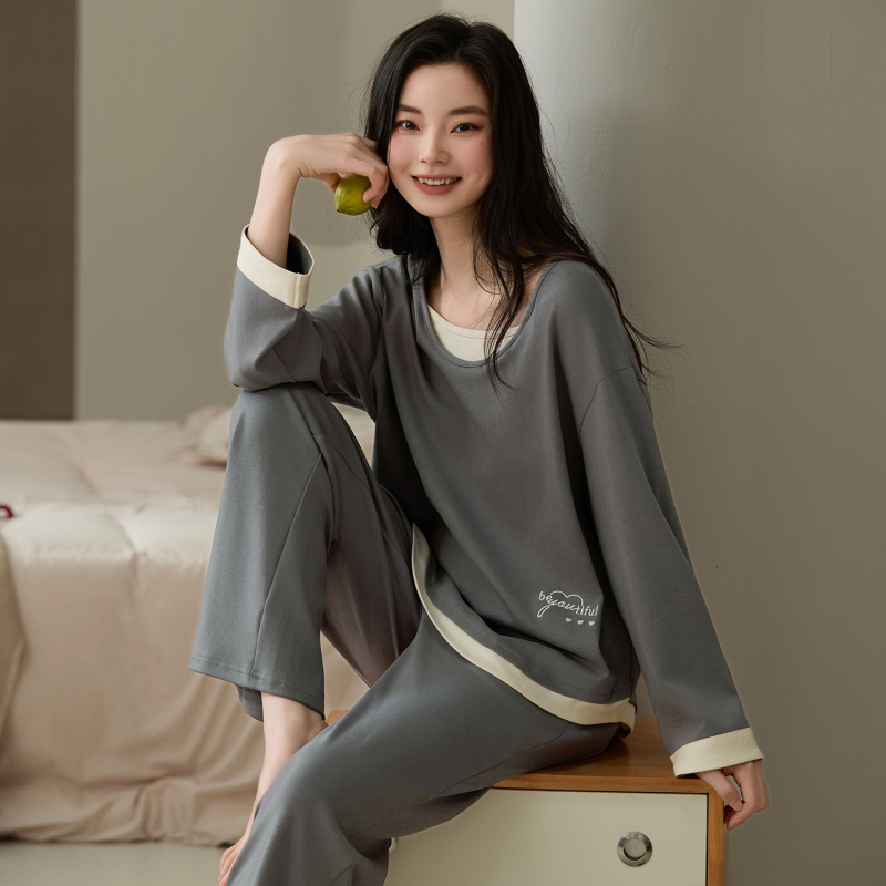 Σετ πιτζάμες από καθαρό βαμβάκι, μακριές μανίκια, στρογγυλή λαιμόκοψη, αντιβακτηριακό και αναπνεύσιμο, μεσαίου βάρους 181–200 g/m², κατάλληλο για άνοιξη και φθινόπωρο, για σπίτι και εξωτερικούς χώρους.