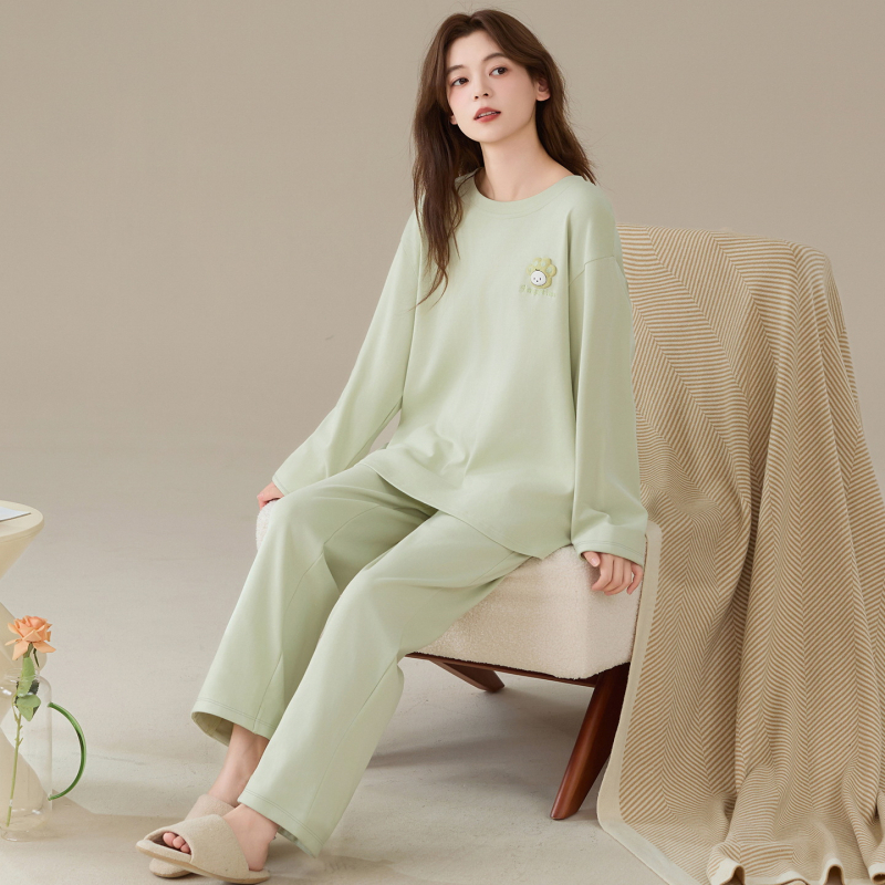 Σετ πιτζάμες από καθαρό βαμβάκι, μακριές μανίκια, στρογγυλή λαιμόκοψη, αντιβακτηριακό και αναπνεύσιμο, μεσαίου βάρους 181–200 g/m², κατάλληλο για άνοιξη και φθινόπωρο, για σπίτι και εξωτερικούς χώρους.