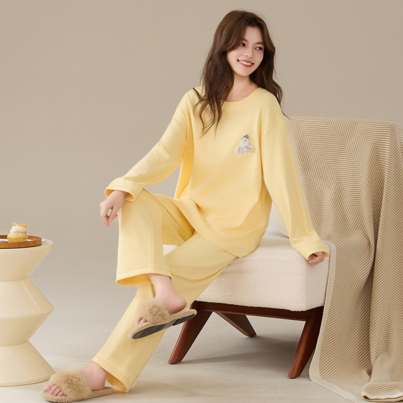 Σετ πιτζάμες από καθαρό βαμβάκι, μακριές μανίκια, στρογγυλή λαιμόκοψη, αντιβακτηριακό και αναπνεύσιμο, μεσαίου βάρους 181–200 g/m², κατάλληλο για άνοιξη και φθινόπωρο, για σπίτι και εξωτερικούς χώρους.