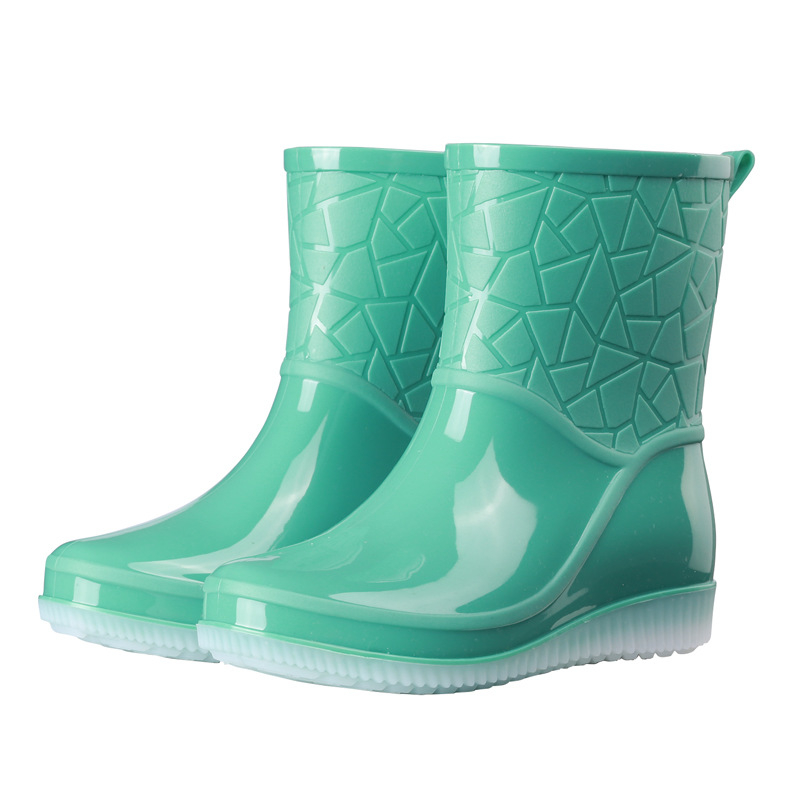 Ženske kišne čizme srednje visine, PVC gornji dio, debeli đon, niski pet 1–3 cm, pogodne za četiri sezone (PVC gornji dio; srednje visine čizme; debeli đon; niski pet; četiri sezone)