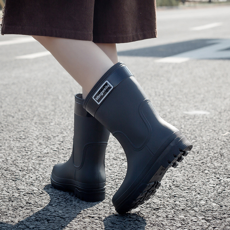 Ženske čizme za kišu do polovice potkoljenice, debeli đon, niski pet 1–3 cm, slip-on, vodootporne
