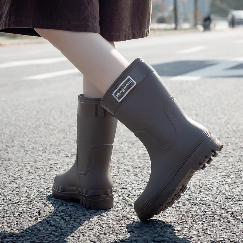 Ženske čizme za kišu do polovice potkoljenice, debeli đon, niski pet 1–3 cm, slip-on, vodootporne