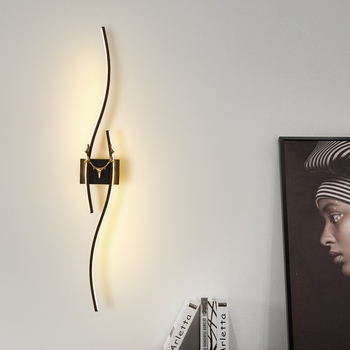 Φωτιστικό τοίχου LED με σχέδιο κέρατος ελαφιού, μοντέρνο μινιμαλιστικό στυλ, αλουμινένιο σκίαστρο, μεταλλικό σώμα, 220V