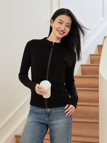 Dámsky kabát z akrylu, úzka silueta, zips, dlhé rukávy, stojací golier