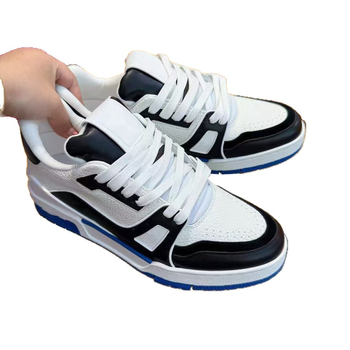 Αθλητικά παπούτσια από γνήσιο δέρμα, χαμηλό πάνω μέρος, με κορδόνια, καουτσούκ σόλα