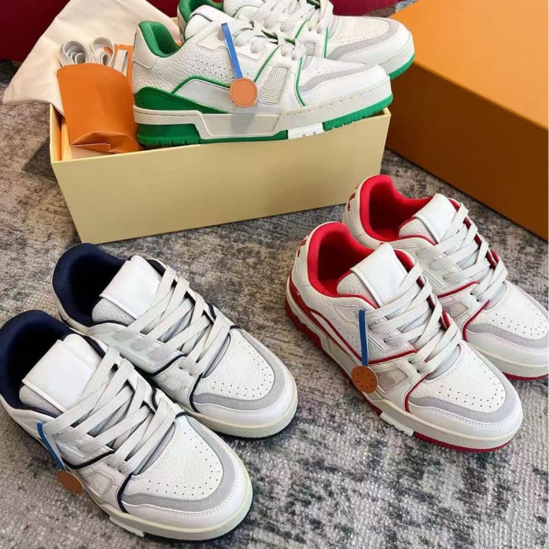 Αθλητικά παπούτσια από γνήσιο δέρμα, χαμηλό πάνω μέρος, με κορδόνια, καουτσούκ σόλα