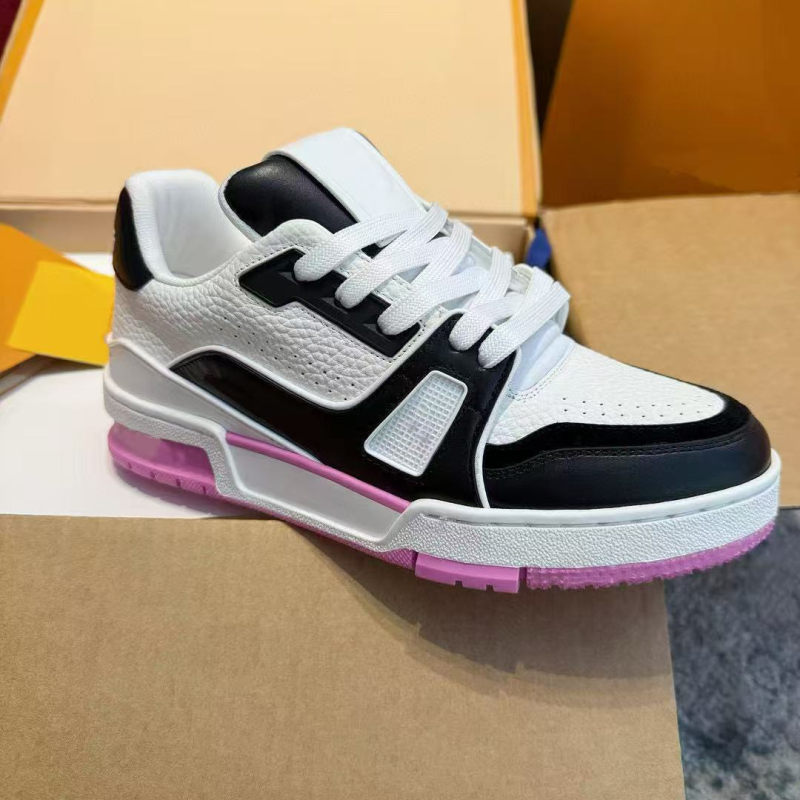 Αθλητικά παπούτσια από γνήσιο δέρμα, χαμηλό πάνω μέρος, με κορδόνια, καουτσούκ σόλα