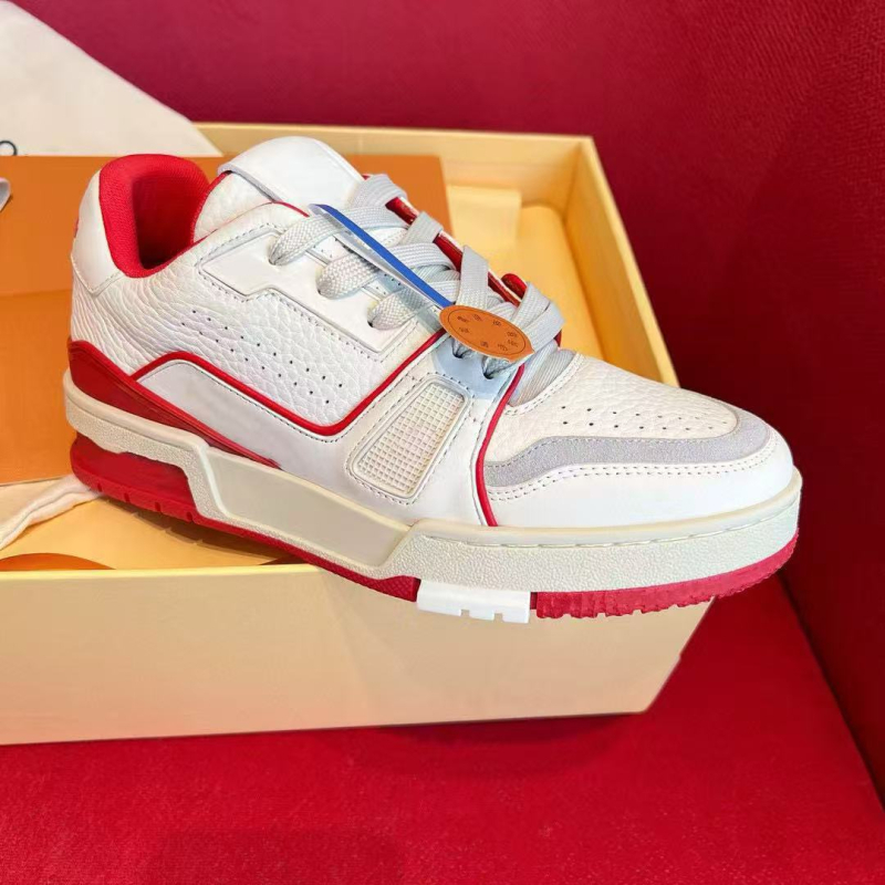 Αθλητικά παπούτσια από γνήσιο δέρμα, χαμηλό πάνω μέρος, με κορδόνια, καουτσούκ σόλα