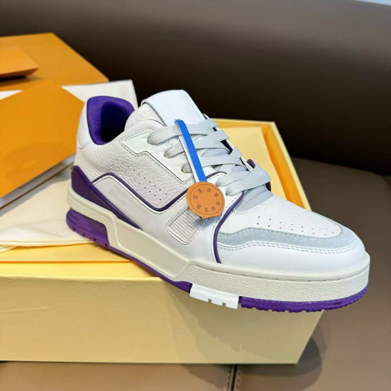 Αθλητικά παπούτσια από γνήσιο δέρμα, χαμηλό πάνω μέρος, με κορδόνια, καουτσούκ σόλα