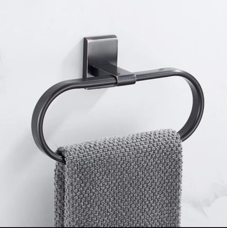 Set kupaonskih metalnih dodataka, bakar materijal, oksidacijski završetak, šestodjelni set Century Xin, uključuje držač za ručnike, držač za četkicu za zahod, držač za papir i policu za odlaganje