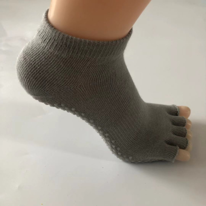 Petprstne joga čarape s protivkliznom i razdvajanjem prstiju, 100% pamuk, kratka visina, pletene jednim iglom