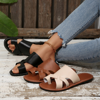 Сандали с горна част от телешка кожа, кожена подплата, нисък връх, нос с форма на риба, подметка от плат (0–3 см дебелина)