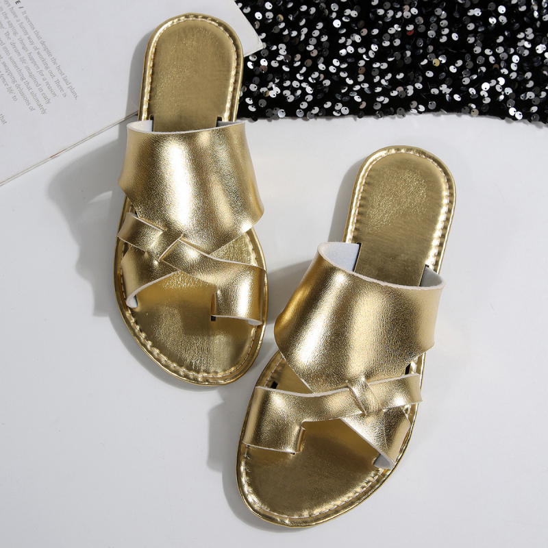 Сандали с горна част от телешка кожа, кожена подплата, нисък връх, нос с форма на риба, подметка от плат (0–3 см дебелина)