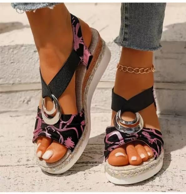 Sandale dama din PU, vârf în formă de gură de pește, toc tip wedge, cataramă metalică și detaliu din sfoară de cânepă, talpă din cauciuc