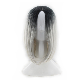 Gradiens rövid paróka teljes fejfedővel, hőálló rostokból, rövid egyenes fazon hosszú frufral, festhető vagy göndöríthető.