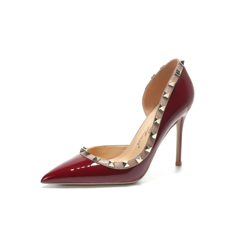 Дамски високи токчета с пирони, заострен нос и странични прорези, микрофибър кожа (горна част) и супер влакна вътрешност, гумена подметка, ток 6–8 cm