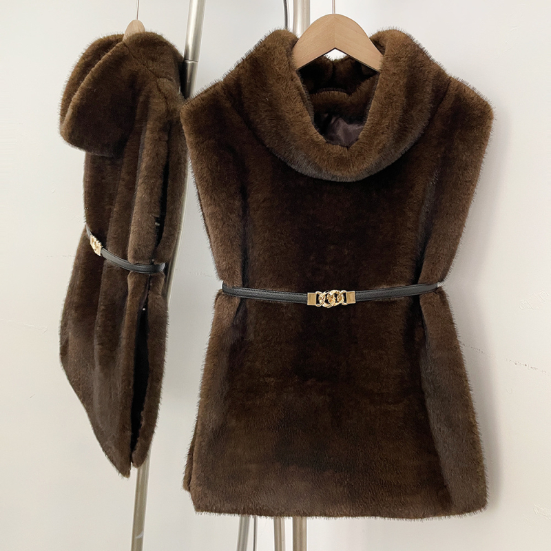 Dámsky vest z umelej kožušiny, bez rukávov, krátky strih, malý rolákový golier, 95%+ umelej kožušiny