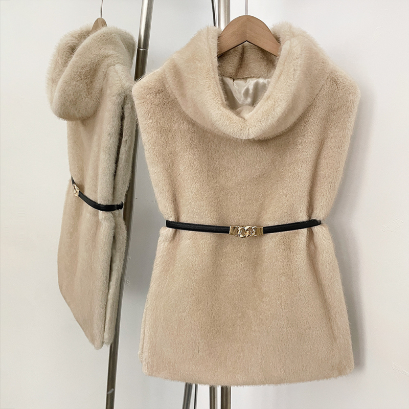 Dámsky vest z umelej kožušiny, bez rukávov, krátky strih, malý rolákový golier, 95%+ umelej kožušiny