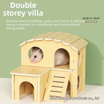 Plus Card Drevený domček pre škrečky s platformou a lezeckým rebríkom