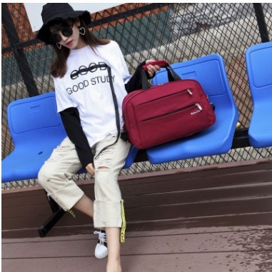 Cestovná taška z Oxfordu, objem 36–55 L, otváranie na zips, teleskopická rukoväť, jedna ramenná popruh, vnútorné vrecká pre notebook a fotoaparát