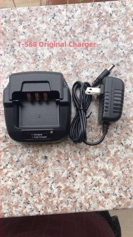 Walkie-Talkie LiPo akkumulátor USB töltővel – Kapacitás 8000, RF Kimenet 400, Frekvenciasáv 10km-50km, Elméleti távolság 1.5km-3km, Vízálló