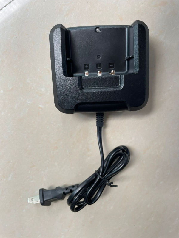 Walkie-Talkie LiPo akkumulátor USB töltővel – Kapacitás 8000, RF Kimenet 400, Frekvenciasáv 10km-50km, Elméleti távolság 1.5km-3km, Vízálló