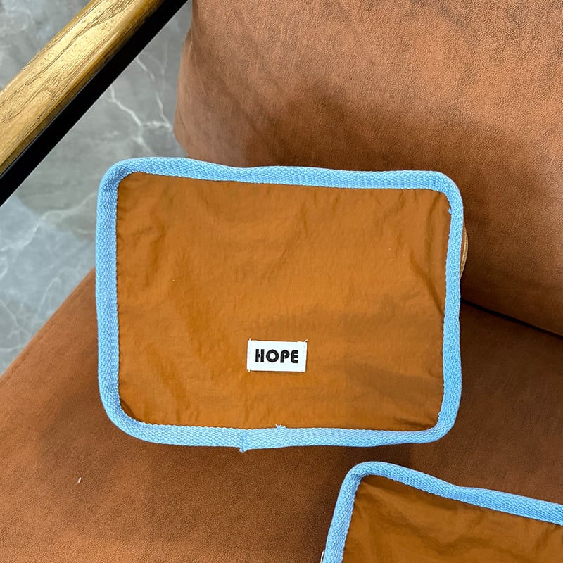 Geantă cosmetică din nylon, stil urban minimalist, geantă mică pătrată, organizator cosmetic de voiaj portabil, lansare vara 2025