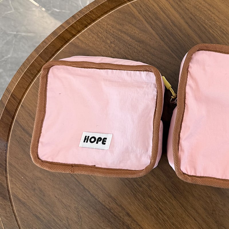 Geantă cosmetică din nylon, stil urban minimalist, geantă mică pătrată, organizator cosmetic de voiaj portabil, lansare vara 2025