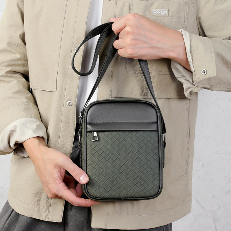 Ανδρική τσάντα ώμου από PU με επένδυση πολυεστέρα, Άνοιξη 2025, αναπνεύσιμη, κατάλληλη για επιχειρηματικά ταξίδια