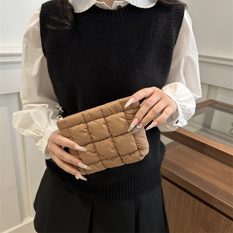 Jinhe tangchao Geantă clutch pătrată, material special, închidere cu fermoar, căptușeală poliester, buzunar pentru telefon