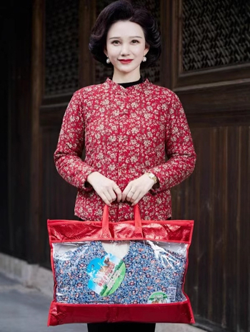 Palton din blană de iepure cu umplutură din bumbac pentru femei în vârstă, mâneci lungi, decolteu în V, închidere cu un nasture, lungime 50–65 cm