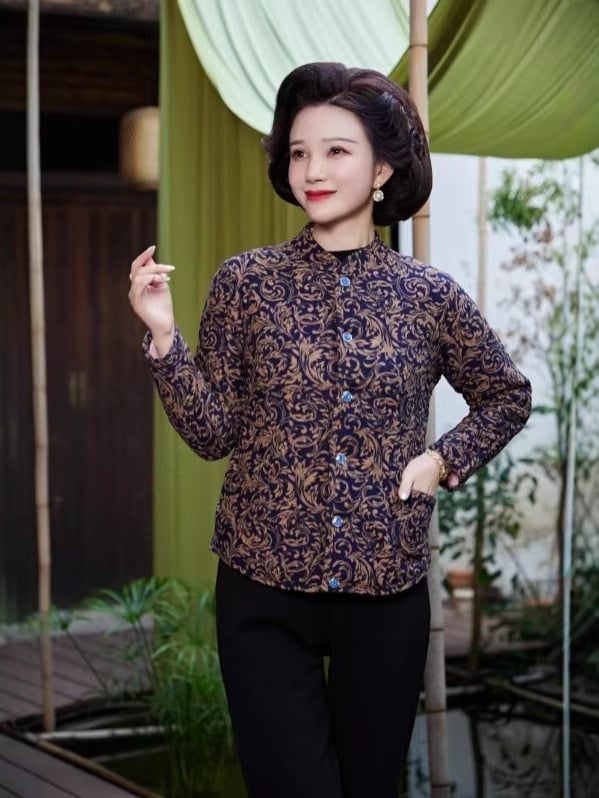 Palton din blană de iepure cu umplutură din bumbac pentru femei în vârstă, mâneci lungi, decolteu în V, închidere cu un nasture, lungime 50–65 cm