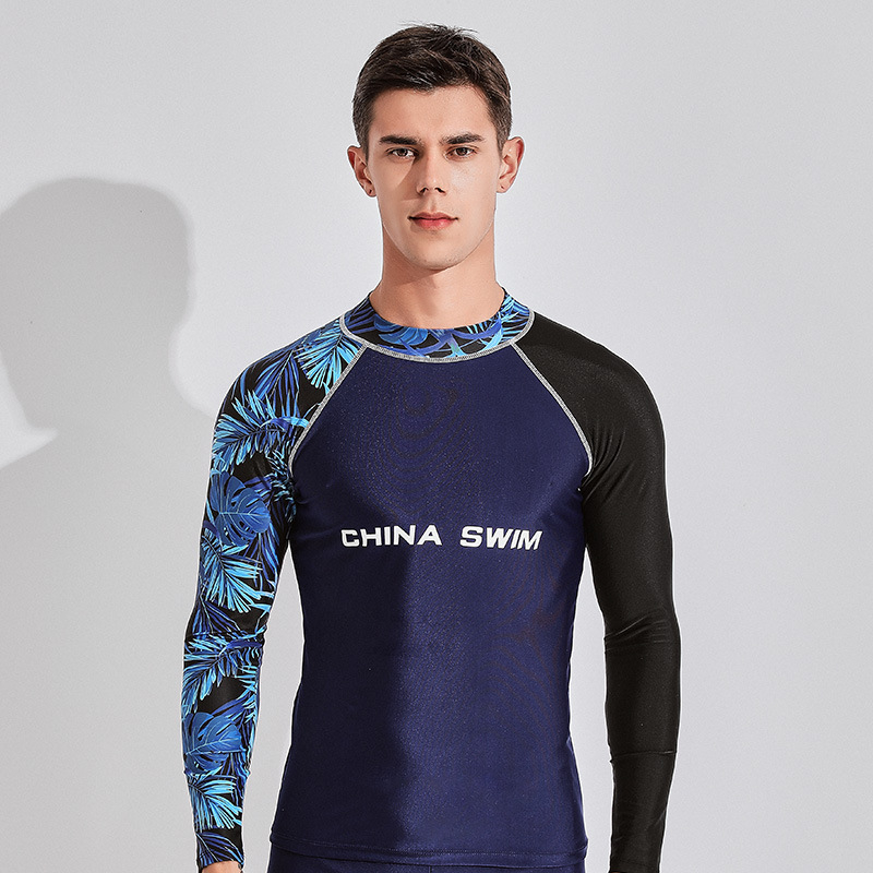 Costum de baie pentru bărbați cu mâneci lungi, uscare rapidă și protecție UV, set din două piese, material poliester-elastan (80–90% elastan), căptușeală poliester-elastan, 400 g