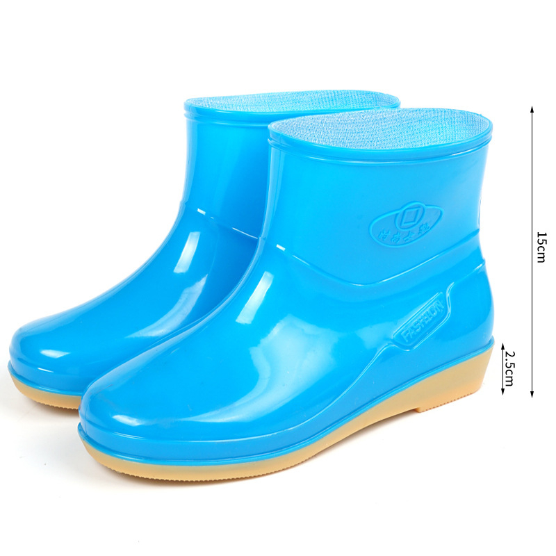 Ženske kišne čizme kratkog profila s PVC gornjim dijelom, niski potpetica 1-3 cm, za četiri godišnja doba