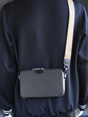Muška crossbody torbica – ulični stil, mikrofiber koža, lagana, strukturirana