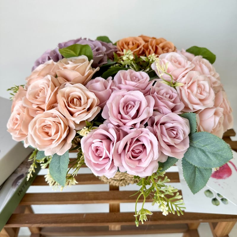 7‑fejű kézzel tartott rózsák esküvői fotózáshoz – rekvizit | Márka: Quanyi flowers; Anyag: Pan fabric; Fajta: Rose