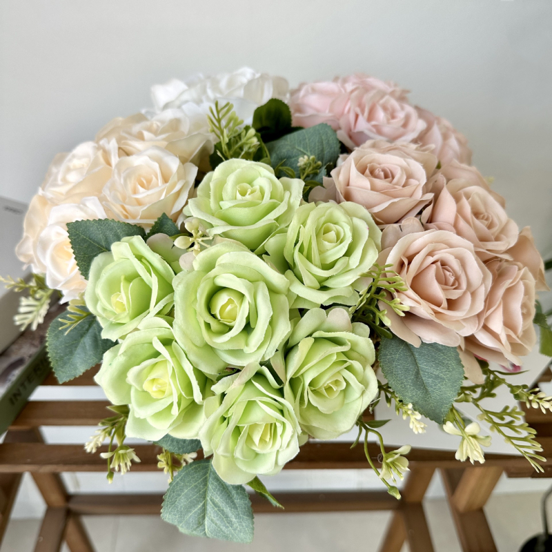 7‑fejű kézzel tartott rózsák esküvői fotózáshoz – rekvizit | Márka: Quanyi flowers; Anyag: Pan fabric; Fajta: Rose