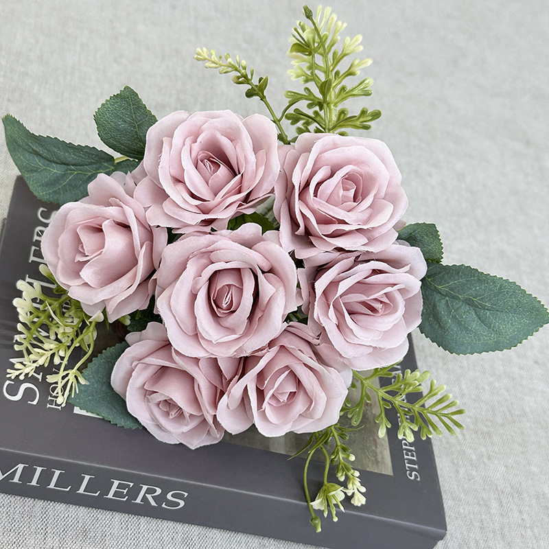 7‑fejű kézzel tartott rózsák esküvői fotózáshoz – rekvizit | Márka: Quanyi flowers; Anyag: Pan fabric; Fajta: Rose