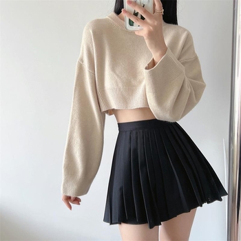 Πλεκτό πουλόβερ από μείγμα κασμίρ με πολυεστέρα και νάιλον, με στρογγυλό λαιμό, μακριές μανίκια, χαλαρή γραμμή, λεπτομέρεια κολλάζ ραφές