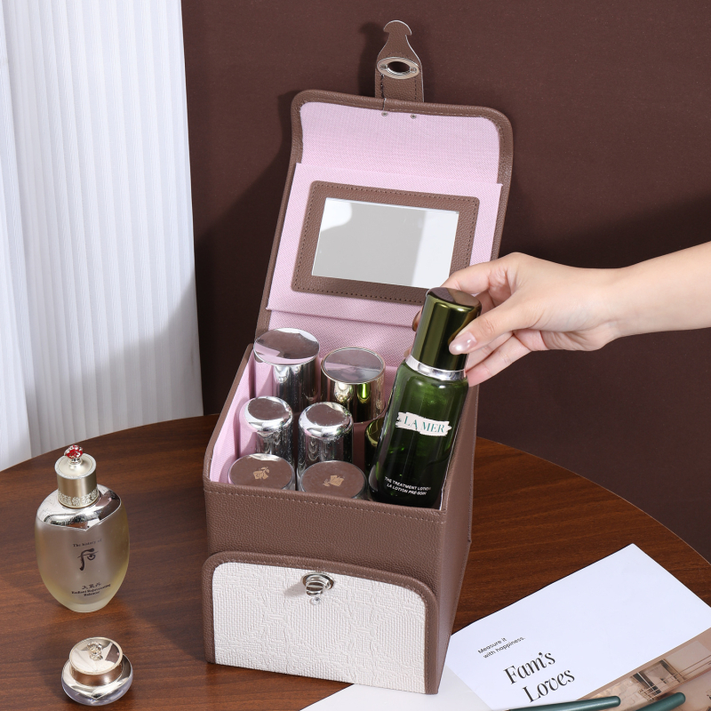 Козметична кутия за съхранение, сгъваема и преносима, голям капацитет; материал PC; тегло 1,2 кг; разширителен слой: да; метод на отваряне: заключваща закопчалка; колела: въртящи се във всички посоки.