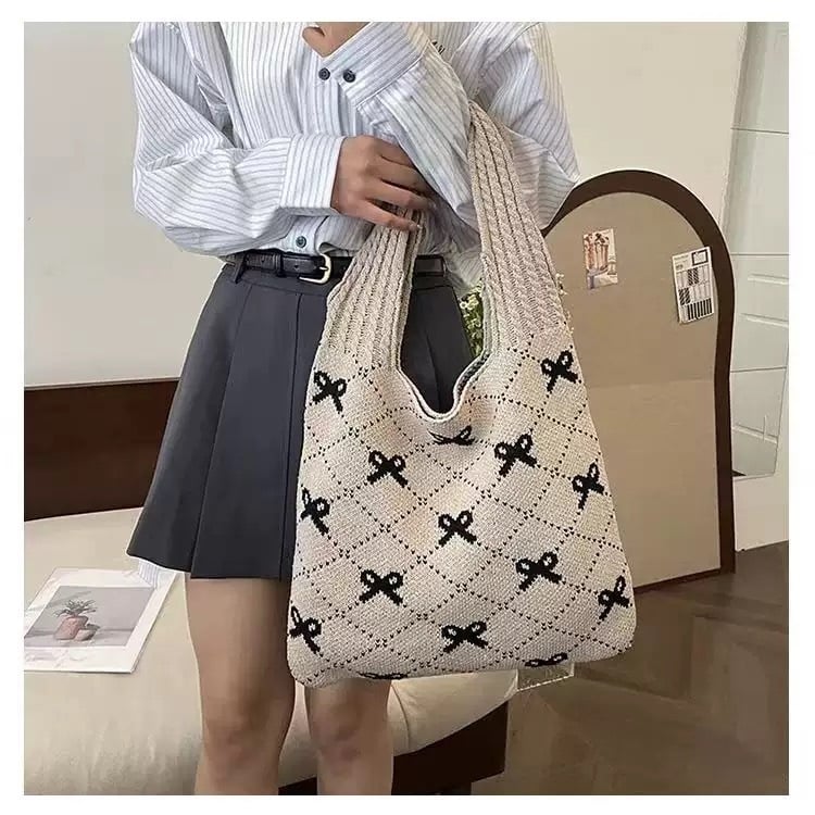 Τσάντα Tote – Καθημερινός θαλασσινός στυλ, βαμβακερό υλικό, οβάλ σχήμα, ανοιχτή κορυφή, εσωτερικές θήκες για κινητό και έγγραφα, διπλοί ιμάντες ώμου