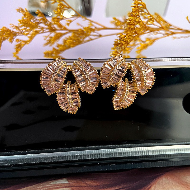 Σκουλαρίκια με λουλουδάτο σχέδιο, χαλκός βάσης, ζιρκόν σε ενθέσεις, ακίδες από ασήμι 925, Luo Xun