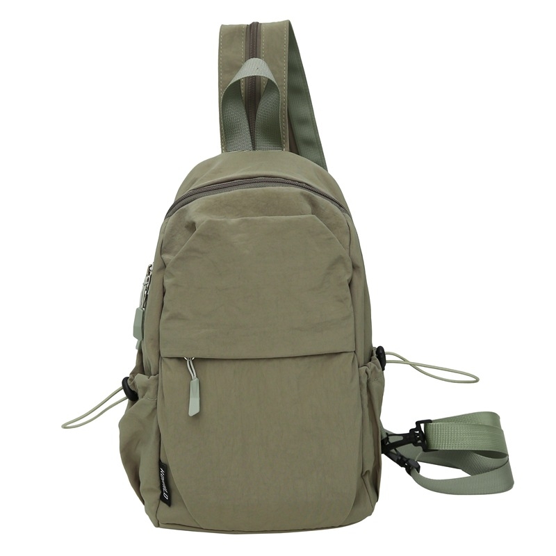 Nylonový batoh na outdoor cestovanie, kapacita do 20 l, nepremokavý, pre 8-palcový notebook, zakrivený ramenný popruh