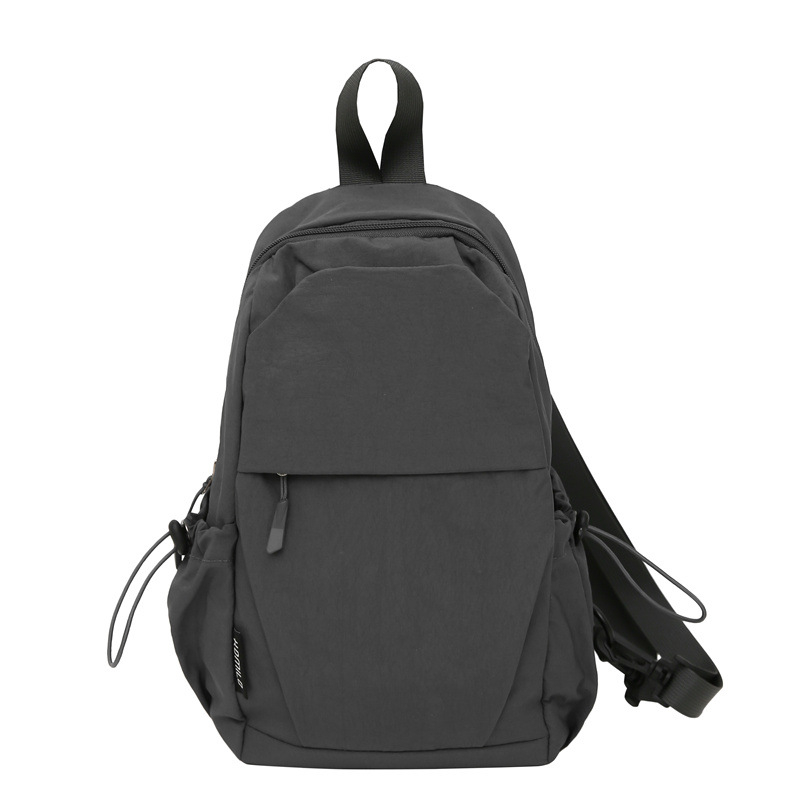Nylonový batoh na outdoor cestovanie, kapacita do 20 l, nepremokavý, pre 8-palcový notebook, zakrivený ramenný popruh